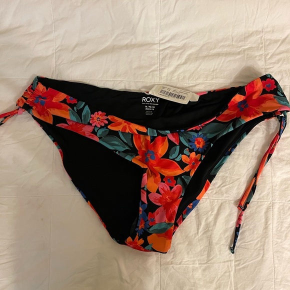 NWT Roxy Bikini Bottoms XL - Picture 2 of 4